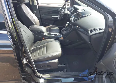 2015 Ford Escape Titanium z USA, uszkodzony, nr VIN 1FMCU9JXXFUA71933